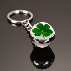 Classic Three Leaf Clover Lucky Keychain Good Luck Charm Irish St Patricks Gift